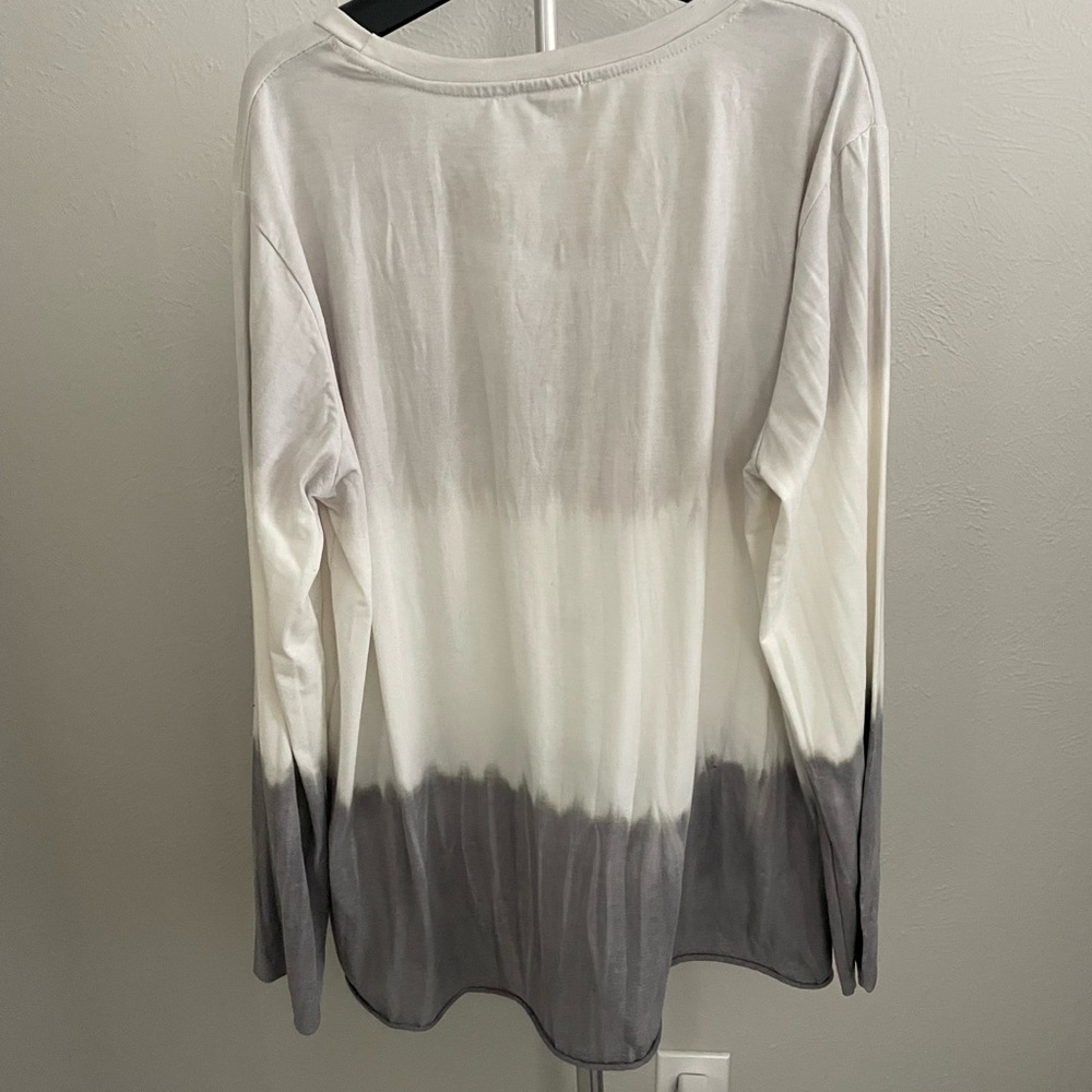 Baylor Gray and White Relaxed Long Sleeve T Shirt - Picture 6 of 6